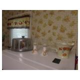 hall teapot.cake holder & candle holders