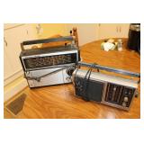 2 radios