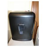 paper shredder & item