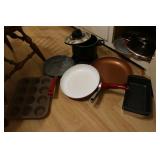 pots,pans,baking pans