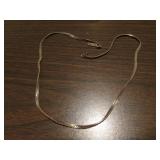 18k gold necklace (7.3 grams)
