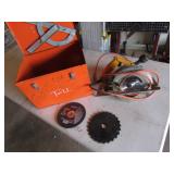 dewalt 7 1/4" circular saw w/orange case & blades