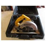 dewalt 7 1/4" circular saw w/case