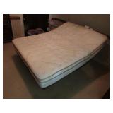 saatva classic adjustable bed w/remote(works)