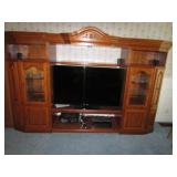 3 pc oak cabinet/entertainment center(3 sections)