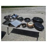 tote,roasters,baking pans,pots,vases