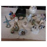 table lamp,figurines,eggs & items