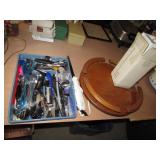 lazy susan,cutter,silverware,utencils