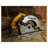 dewalt 7 1/4" circular saw (no blade)
