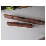 2 antique wood levels incl:stanley