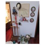 wall hangings,ladie items,rack,tv stand & items