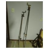 2 metal clamps