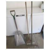 scoop shovel & 2 yard tools