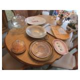 cake stand,platter,cheese dish,decorations,items