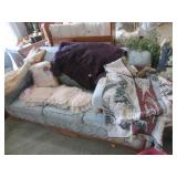 blankets,pillows & stool