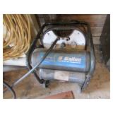 5 gallon air compressor & hose