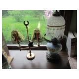 2 lamps