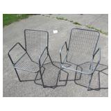 2 metal lawn chairs