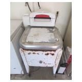 old wringer washer