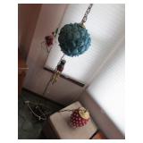 2 vintage hanging lights