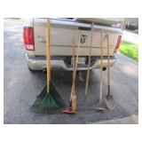 rakes,shovel & yard tools