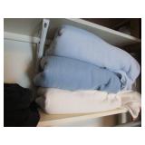 blankets & hangers
