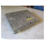 organizer w/items