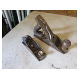 2 wooden planes incl:wards master