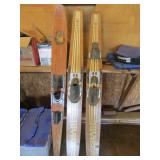3 wooden water skis