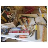 hammers,level,pry bar,saws,tools & items