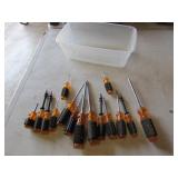 container & screwdriver set