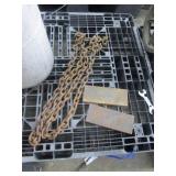 chain & 2 metal pcs, no hooks on chain