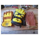 3 pairs of gloves