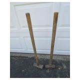 2 sledgehammers