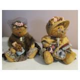 2 stuffed bears