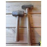 2 mallets