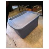 empty tote