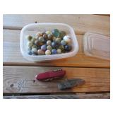 marbles & 2 knives