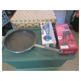 14" tramontina skillet,food warmer & massager