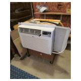 LG window air conditioner (works)