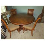 kitchen table w/4 chairs
