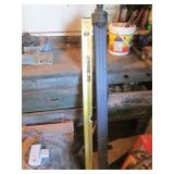 4 ft empire titan level w/case