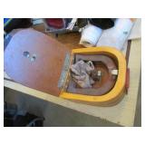 horse shoes & case