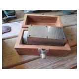 brown & sharpe magnetic base w/wood box