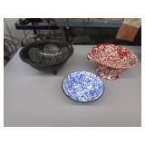 2 enamel strainers & bowl