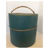 VINTAGE BLUE WIG / HAT BOX VINTAGE BLUE WIG / HAT BOX