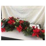 CHRISTMAS FLORAL CENTERPIECE / DECOR