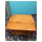 OVERSIZED TRADITIONAL AMERICAN COFFEE TABLE OVERSIZED TRADITIONAL AMERICAN COFFEE TABLE