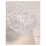 LARGE VINTAGE CRYSTAL ASHTRAY LARGE VINTAGE CRYSTAL ASHTRAY