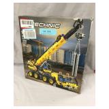 Lego Technic 1292 Piece Mobile Crane